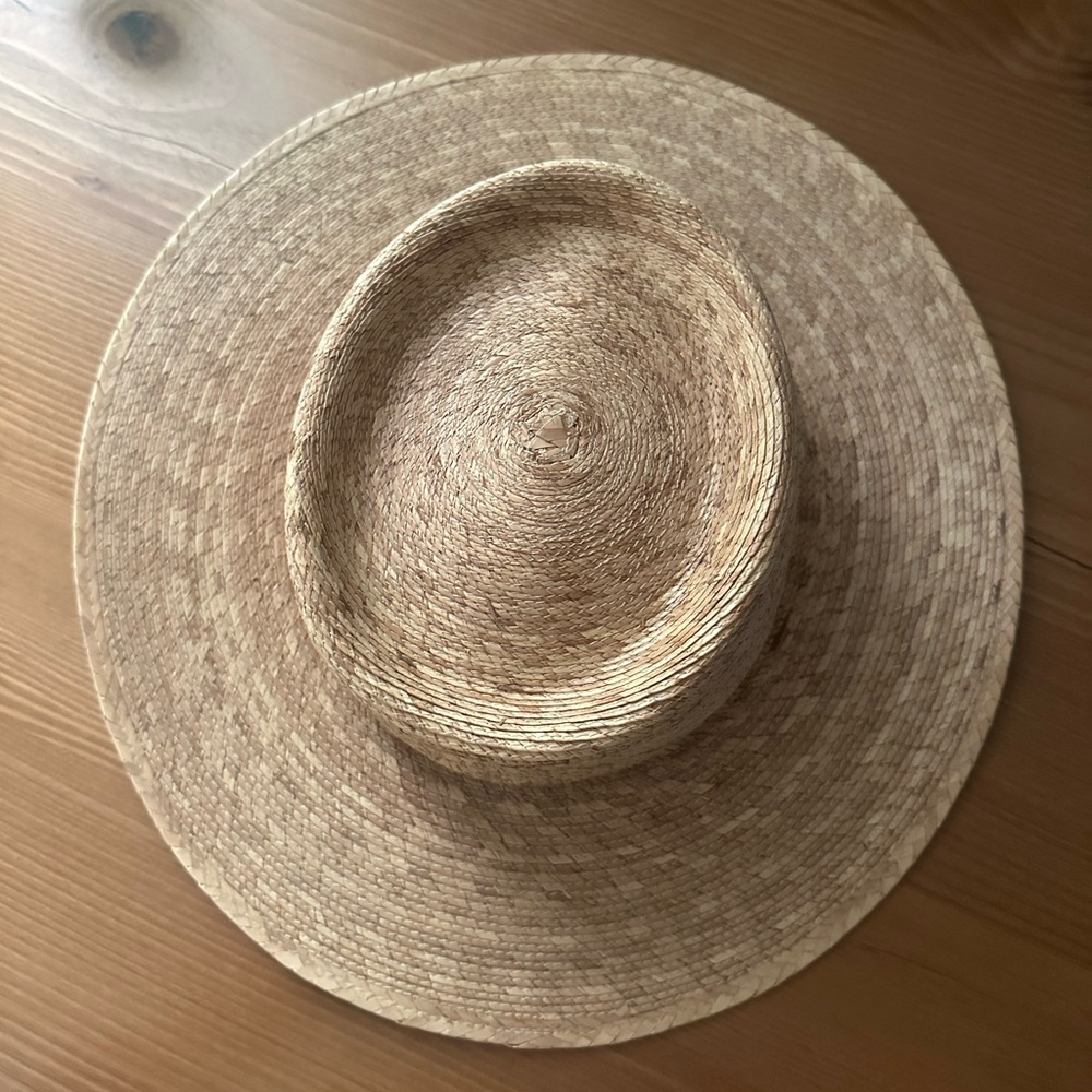 Lack of Color AUS Palma Boater in size S/M